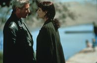Der Schakal – Das FBI zwingt den zynischen Ex-IRA-Terroristen Declan (Richard Gere, l.), bei der Suche nach dem geheimnisvollen Profi-Killer Schakal mitzuhelfen, andernfalls würde Declans große Liebe (Mathilda May, r.) zwischen die Fronten geraten ...