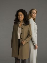 Killing Eve – Eve ( Sandra Oh, l.); Villanelle (Jodie Comer, r.)