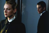 Gattaca – Vincent (Ethan Hawke) verliebt sich in seine Kollegin Irene (Uma Thurman).