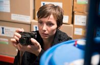 Gift – Interpol-Agentin Juliette Pribeau ermittelt beim indischen Pharmahersteller "Bishen".