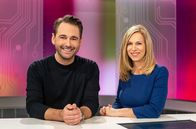 Planet Wissen – Moderatoren Birgit Klaus und Dennis Wilms.