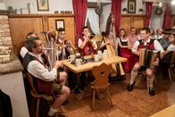 Servus Musikantenstammtisch – Beim Musikantenstammtisch im Stubaital wurde zünftig musiziert
