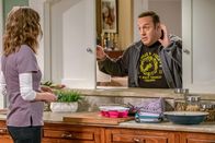 Kevin Can Wait – Erinn Hayes (Donna Gable), Kevin James (Kevin Gable).