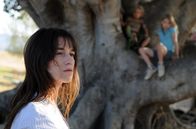 Der Baum – Dawn (Charlotte Gainsbourg) blickt skeptisch in die ungewisse Zukunft.