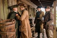 Outlander - Die Highland-Saga – (v.li.): John Bell (Ian Murray), Richard Gadd (Duff).