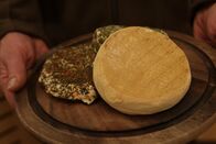 Heimatleuchten – Diverse Camembert der Familie Weissensteiner