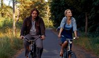Barbara – André (Ronald Zehrfeld) versucht, Barbara (Nina Hoss) die Situation zu erleichtern. Langsam gewinnt er ihr Vertrauen.