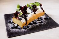 Kochroulette – „Zitronenkuchen mit Heidelbeeren“ von Eveline Wild.