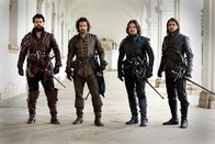 Die Musketiere – (v.l.n.r.) Porthos (Howard Charles); Aramis (Santiago Cabrera); Athos (Tom Burke); D'Artagnan (Luke Pasqualino)