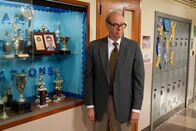 The Goldbergs – Rektor Earl Ball (Stephen Tobolowsky)