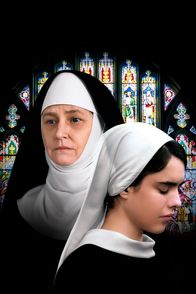 Novitiate – Melissa Leo (Mutter Oberin), Margaret Qualley (Cathleen).