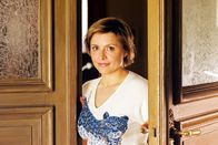 Edel & Starck – Biene (Isabel Tuengerthal) kündigt den neuen Mandanten an. Karl Wagner, Inhaber eines Edel-Restaurants, will Schadenersatz vom Gourmet-Papst Günter Mischnik einklagen, denn der hat in einer Ausgabe des Magazins "Gaumenschmaus" Wagners Küche kritisiert - seither sind die Gästezahlen gesunken ...