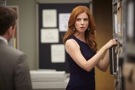 Suits – SUITS -- "Shadow Of A Doubt" Episode 305 -- Pictured: Donna Paulsen (Sarah Rafferty) -- (Photo by: Ian Watson/USA Network)