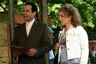Monk – Ein unschlagbares Team: Superhirn Monk (Tony Shalhoub) und Sharona (Bitty Schram), Assistentin für alle Lebensfragen.