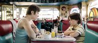 Lemonade – Mara (Mãlina Manovici) würde für ihren Sohn Dragos (Milan Hurduc) alles tun. Der Neunjährige muss sich in den USA an ein komplett neues Umfeld gewöhnen.