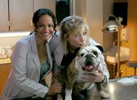 Scrubs - Die Anfänger – (v.li.) Judy Reyes (Carla Espinosa), Sarah Chalke (Elliot Reid).