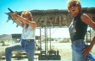 Thelma & Louise – Schluss mit dem eintönigen Leben: Thelma (Geena Davis, r.) und Louise (Susan Sarandon, l.) suchen kompromisslos ihre Freiheit und emanzipieren sich endlich von der Männerwelt ...