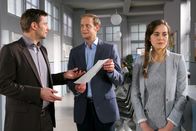 Die Rosenheim-Cops – Im Rosenheimer Kommissariat: Hansen (Igor Jeftic, l.), Felix Seitz (Gabor Biedermann, m.) und Marina Lermer (Jacqueline Le Saunier, r.).