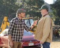 Bless This Mess – Mike (Dax Shepard, l.); Beau Bowman (David Koechner, r.)