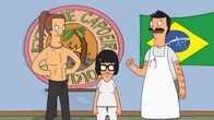Bob's Burgers – Tina (M.) ist in den neuen Breakdancelehrer (l.) verliebt. Anstatt ihrer Pflichten im Restaurant nachzukommen, meldet sie sich für seine Unterrichtsstunden an. Bob (r.) merkt schnell was Sache ist und beschließt zu handeln ...