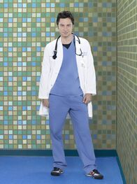 Scrubs - Die Anfänger – (9. Staffel) - Kehrt zurück an das Sacred Heart Hospital, dieses allerdings unter neuen Namen "New Sacred Heart" inzwischen am Campus der Universität von Michigan neu aufgebaut wurde: J.D. (Zach Braff) ...