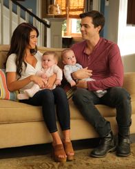 Modern Family – L-R: Haley Dunphy (Sarah Hyland) und Dylan Marshall (Reid Ewing)