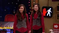 iCarly – v.li.: Fake Carly (Melise), Carly Shay (Miranda Cosgrove)