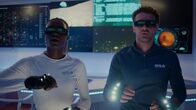 DreaMars – Tom (Shon Amsalem) und Sitar (Monica Joseph) trainieren für den Verteidigungsfall.