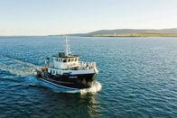 Die Inseln der Queen – Taucherparadies: Das Boot "Huskyan" auf dem Weg in die Bucht Scapa Flow