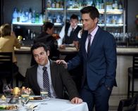 The Grinder - immer im Recht – (v.li.) Fred Savage (Stewart Sanderson), Rob Lowe (Dean Sanderson jr.).
