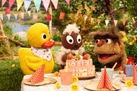 Unser Sandmännchen – Pittiplatsch feiert mit Moppi und Schnatterinchen Geburtstag.
