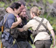 Hawaii Five-0 – Nachdem Jenna Steve auf eine falsche Fährte gelockt hat und er dadurch in den Fängen von Wo Fat gelandet ist, müssen seine Kollegen alles geben, um ihn zu retten. Chin (Daniel Dae Kim, l.), Steve (Alex O'Loughlin, 2.v.l.), Danny (Scott Caan, 2.v.r.) und Lori (Lauren German, r.) ...