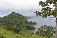Im Land der Feuerberge – Die unbewohnte Kokos-Insel ist vulkanischen Ursprungs. Angeblich sind Piratenschätze auf ihr versteckt.