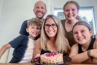 SRF bi de Lüt – Noah, David, Judith, Joy und Hannah Forgoston haben die letzten zehn Jahre in Atlanta gelebt und ziehen nun zurück in ihre Aargauer Heimat.