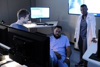 Atlanta Medical – (v.l.n.r.) Dr. Conrad Hawkins (Matt Czuchry); AJ Austin (Malcom-Jamal Warner); Dr. Mina Okafor (Shaunette Renée Wilson)