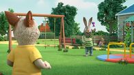 Pip und Posy – Pip hat ein neues Lieblingsspielzeug - eine Wurfrakete.