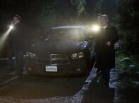 Navy CIS – Versuchen alles, um ihre Kollegen noch rechtzeitig zu finden: (v.l.n.r.) Ziva (Cote de Pablo), Tony (Michael Weatherly), McGee (Sean Murray) und Gibbs (Mark Harmon) ...
