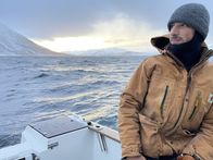 planet e. – Lukas Müller, Meeresbiologe und Freitaucher. Er taucht in den Meeren dieser Welt und kämpft für Schutzgebiete.