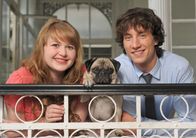 Molly & Mops – Monika Reithofer (Molly), Laurence Rupp (Paul).