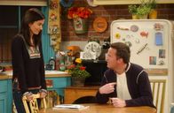 Friends – Monica Geller (Courteney Cox, l.); Chandler Bing (Matthew Perry, r.)
