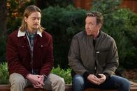 Last Man Standing – Kyle (Christoph Sanders, l.); Mike (Tim Allen, r.)