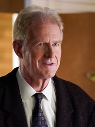 Young Sheldon – Dr. Linkletter (Ed Begley jr.)