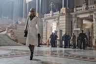 Atomic Blonde – Zu jedem Einsatz äußerst stylish angezogen: die britische Agentin Lorraine Broughton (Charlize Theron).