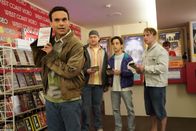 The Goldbergs – v.li.: Barry Goldberg (Troy Gentile), 'Naked' Rob Smith (Noah Munck), Andy Cogan (Matt Bush), Matt Bradley (Shayne Topp)