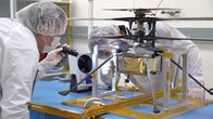 Mission Mars 2020 – Ingenuity helicopter inspection. (NASA/JPL-CALTECH )