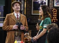 Männerwirtschaft – Felix Unger (Thomas Lennon, l.); Emily (Lindsay Sloane, r.)