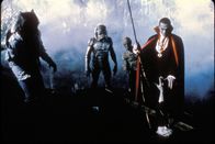Monster Busters – Da kommen alle hundert Jahre und bei Vollmond die gruseligsten Gestalten zusammen, um endlich das Gute und die Menschen zu besiegen. Heute ist es wieder soweit: In einem kleinen Provinzstädtchen bricht das Chaos aus, als Graf Dracula mit seinem fiesen Gefolge einfällt. Einzig die Jugend um Robby Kiger weiß sich monsterhaft zu wehren.