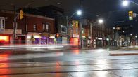 Megacitys - Wenn es Nacht wird in ... – Abseits der Hochhäuser wirkt Toronto nachts fast wie eine Kleinstadt.