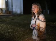 Der Schrei der Eule – MDR Fernsehen DER SCHREI DER EULE, "Cry Of The Owl" Uhr. Jenny (Julia Stiles) stellt den Stalker vor ihrem einsam gelgenen Haus zur Rede.