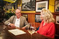 Inas Nacht – Gastgeberin Ina Müller und Peer Steinbrück.